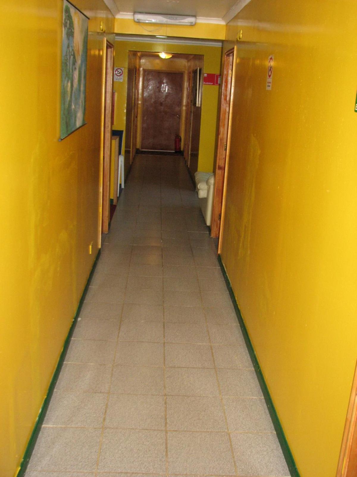 Hostal El Mirador Punta Arenas Exterior photo